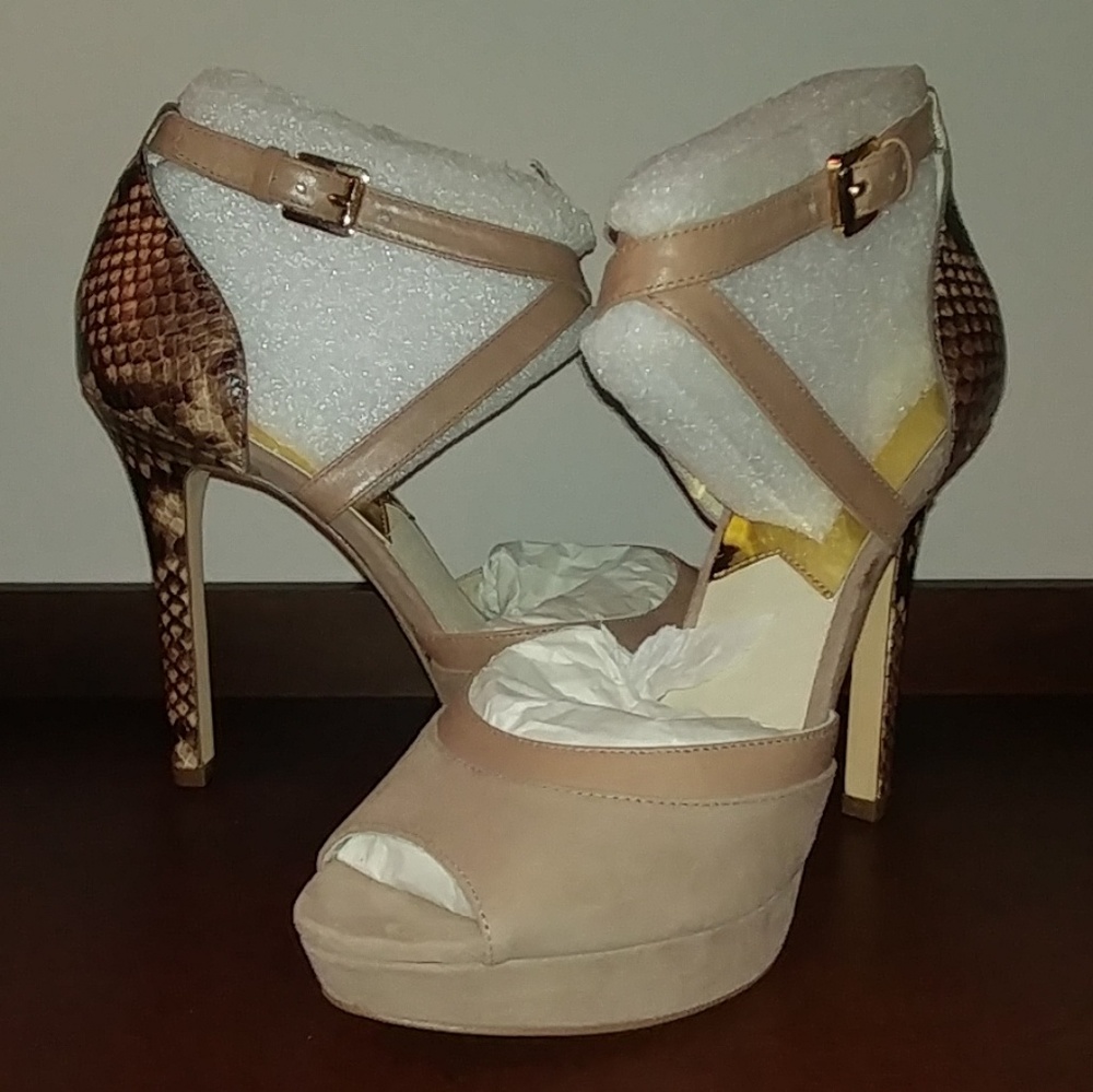 NWT Michael Kors Ginny Platform Heels